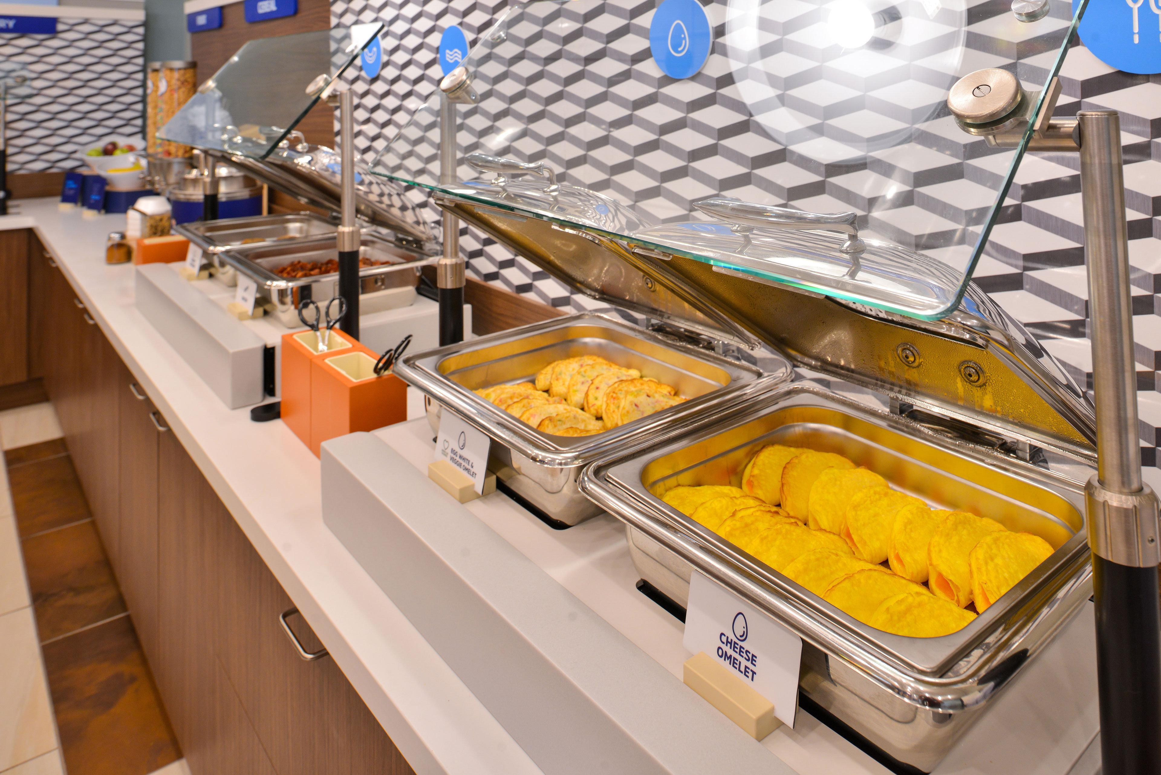 Holiday Inn Express & Suites Pueblo By Ihg Buitenkant foto