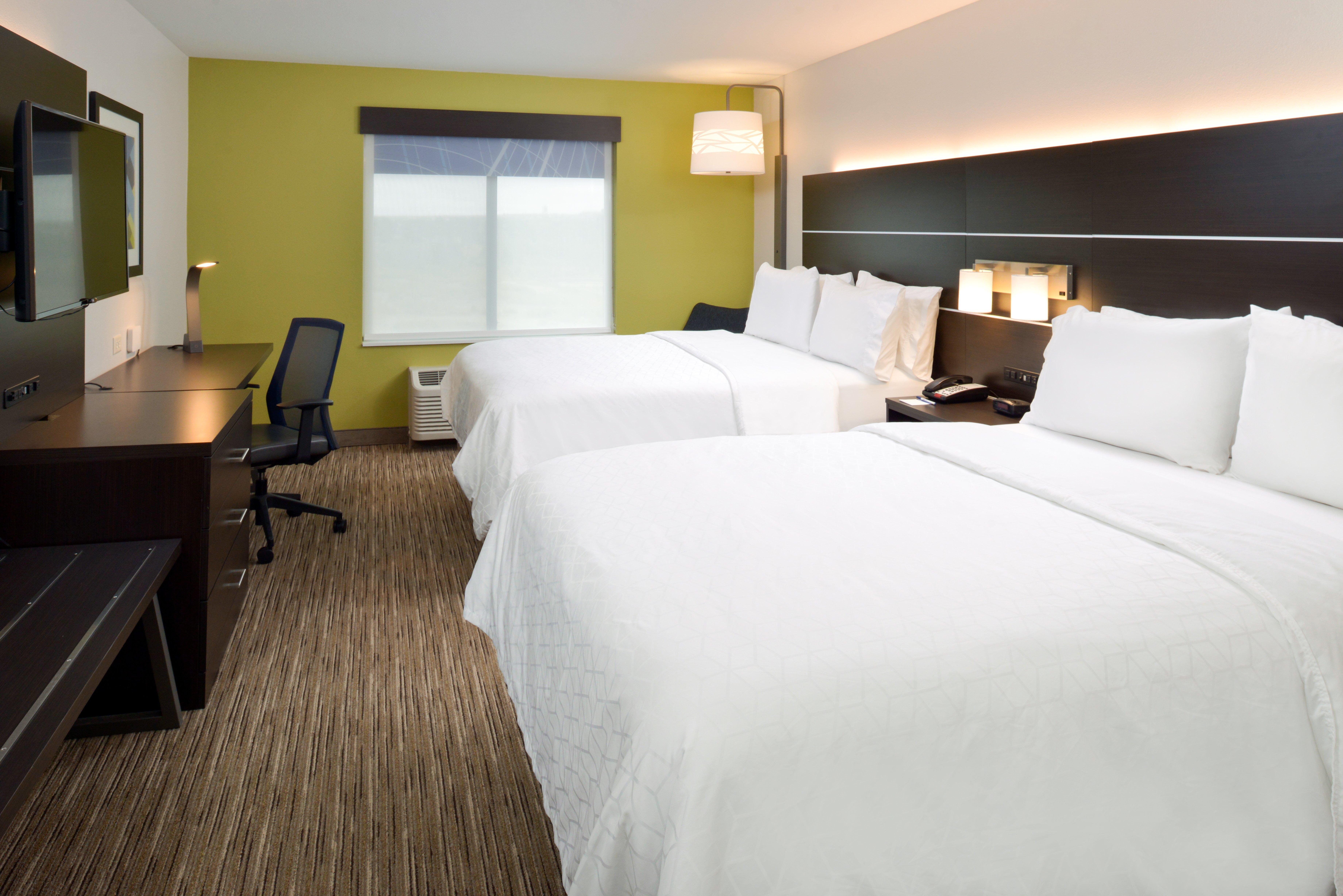Holiday Inn Express & Suites Pueblo By Ihg Buitenkant foto