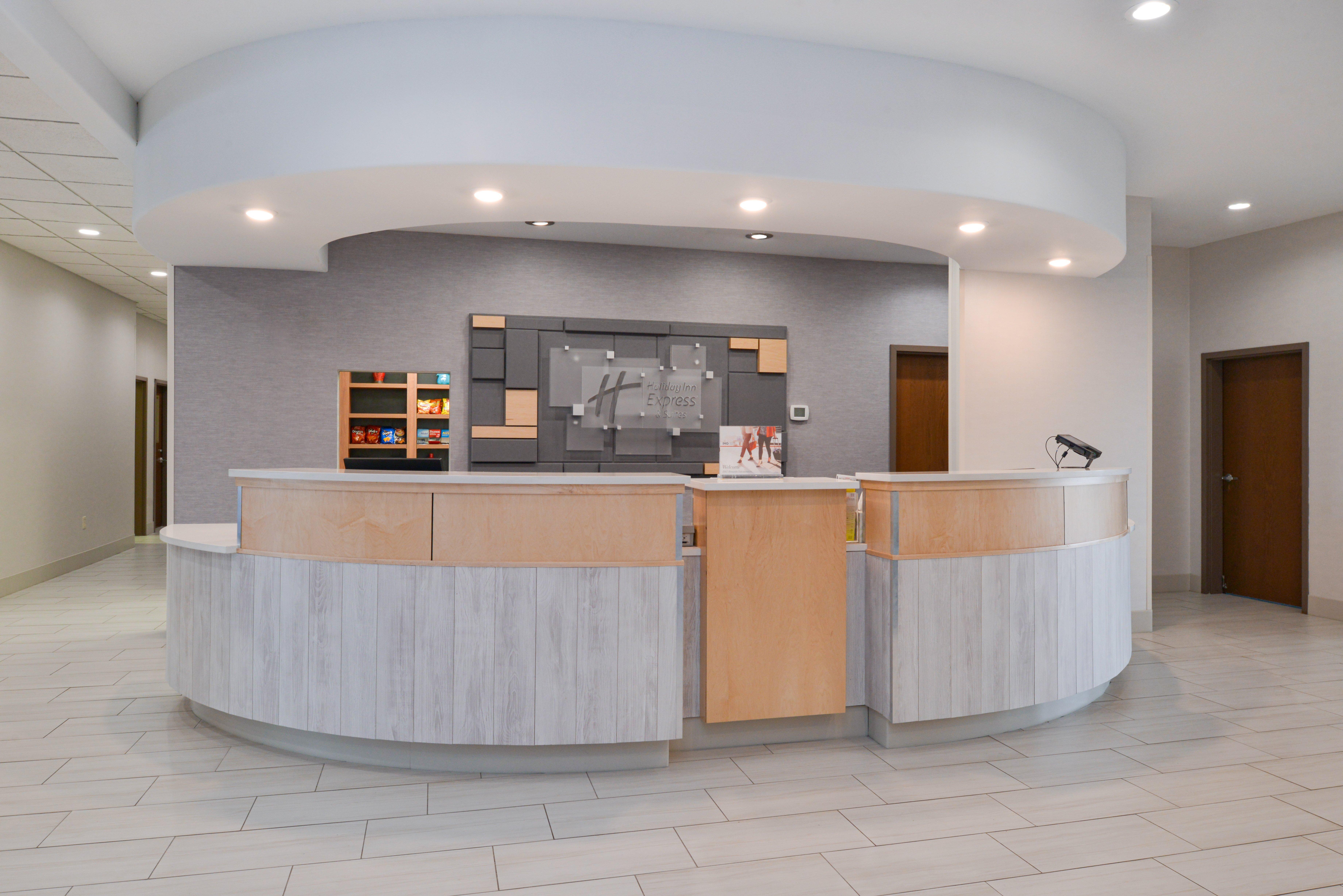 Holiday Inn Express & Suites Pueblo By Ihg Buitenkant foto